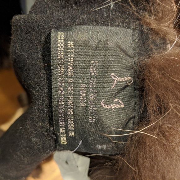 LF Fur Cape - Picture 2 of 4